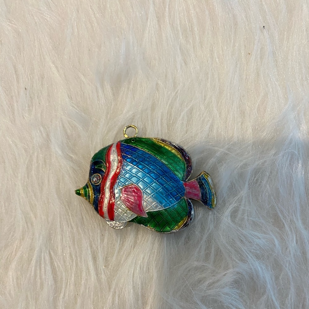 Multi-Color Angle Fish Pendant.    Tote P7